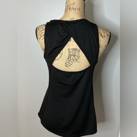 Old Navy Tank - Picture 3 of 3